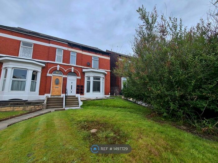 Studio To Rent In Bury Road, Bolton, BL2