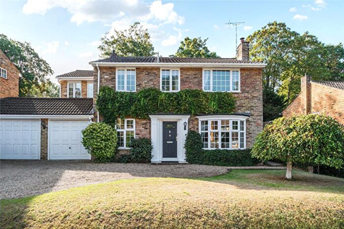 4 Bedroom Detached House For Sale In Cornwall Close, Camberley, Surrey, GU15