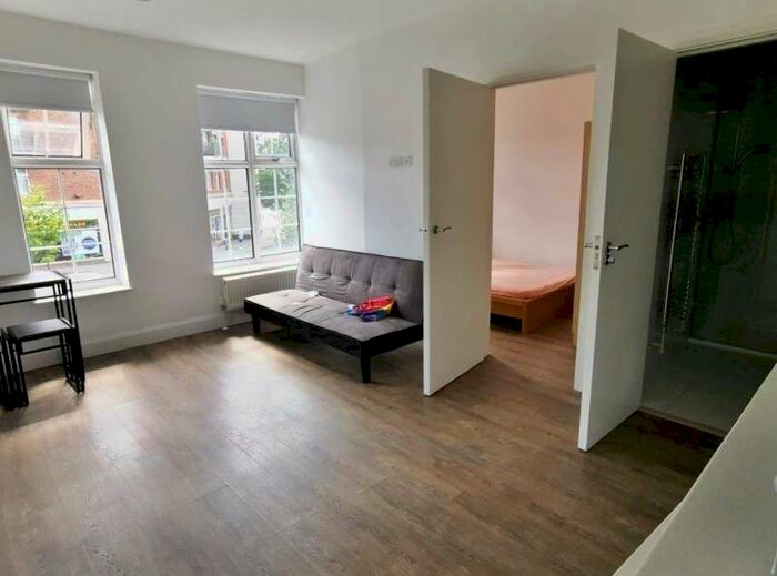 1 Bedroom Flat To Rent In Greyhound Hill, Hendon, NW4