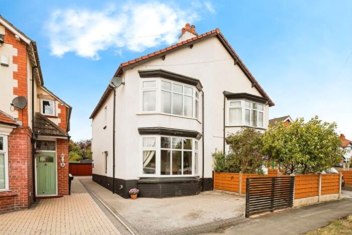 3 Bedroom Semi-detached House For Sale In Green Lane, Vicars Cross, Chester, CH3
