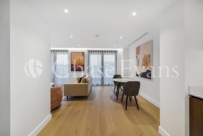 1 Bedroom Flat To Rent In Paragon Square, Clerkenwell, London, WC1X