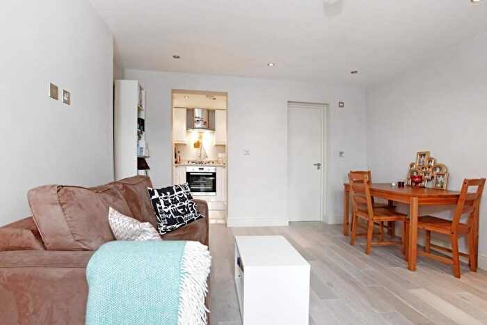 1 Bedroom Flat To Rent In Elgin Avenue, Maida Vale, W9