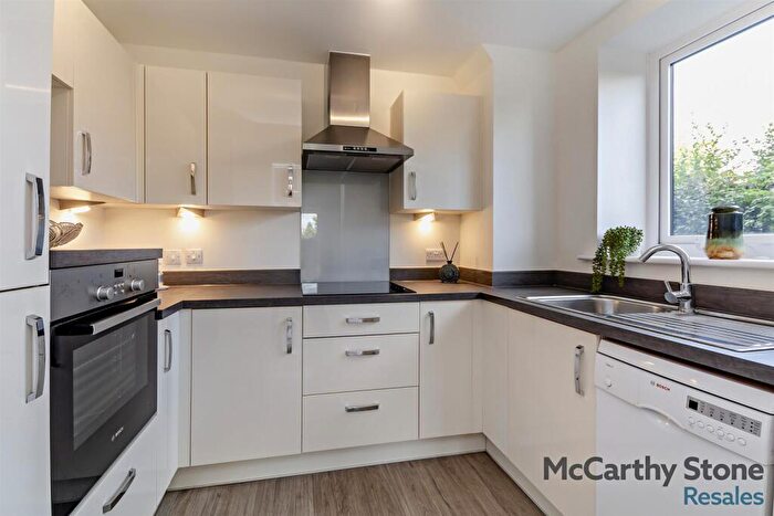 2 Bedroom Apartment For Sale In Greenwood Way, Didcot, Oxfordshire, OX11