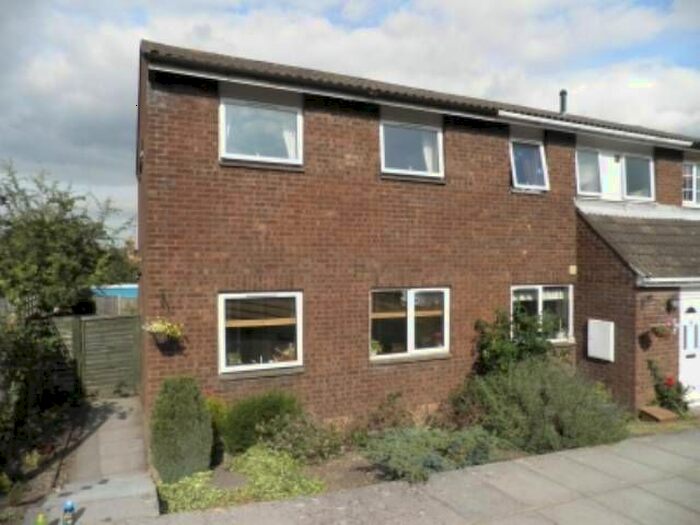 3 Bedroom Property To Rent In Knightstone Heights, Frome, Somerset, BA11