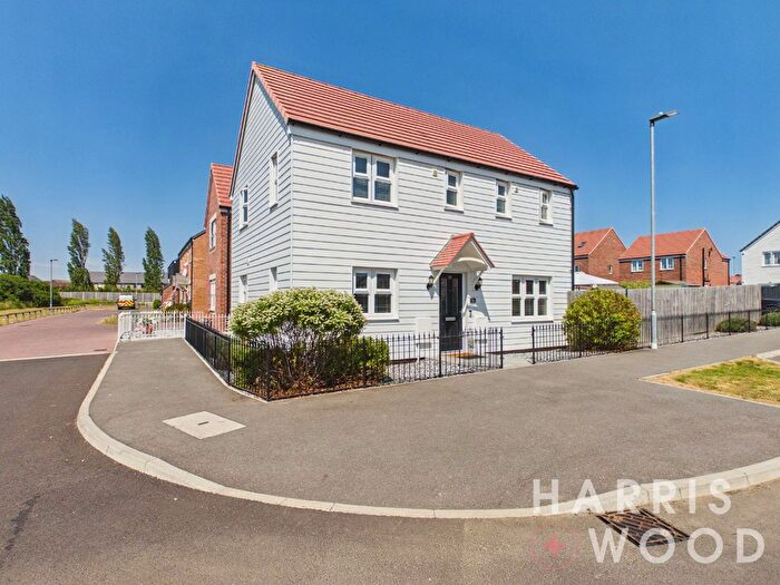 3 Bedroom Detached House For Sale In Otter Way, Clacton-On-Sea, Essex, CO16