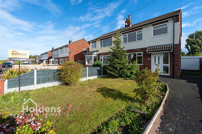 3 Bedroom Semi-Detached House For Sale In Fir Trees Avenue, Lostock Hall, PR5