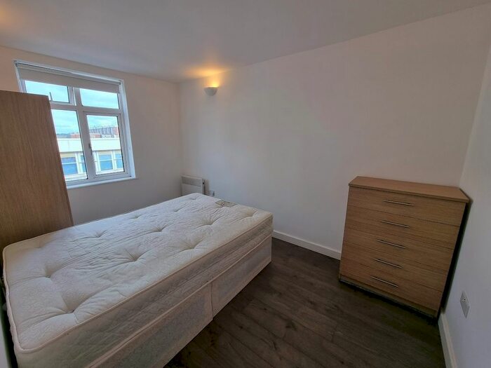 1 Bedroom Flat To Rent In Brent Street, Hendon, NW4