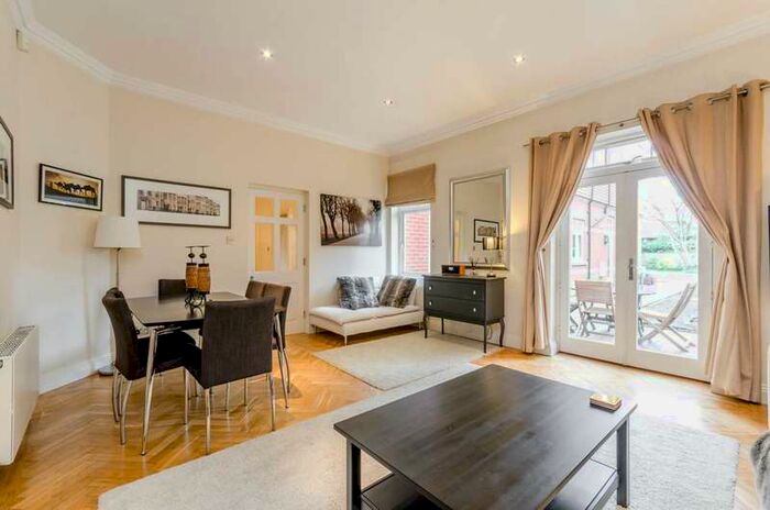 2 Bedroom Flat To Rent In Arthur Road, Wimbledon Park, SW19