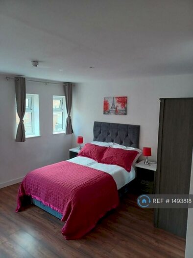 Studio To Rent In The Midway, Newcastle Under Lyme, ST5