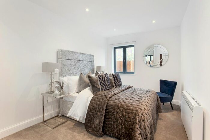1 Bedroom Flat To Rent In Gunnersbury Avenue, London, W5