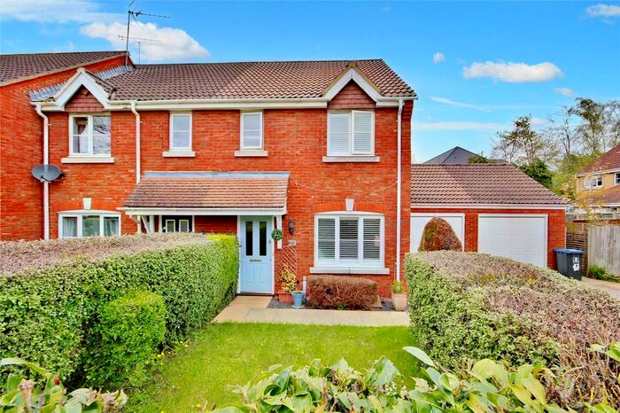 2 Bedroom Semi-Detached House To Rent In Florence Way, Knaphill, Woking, Surrey, GU21