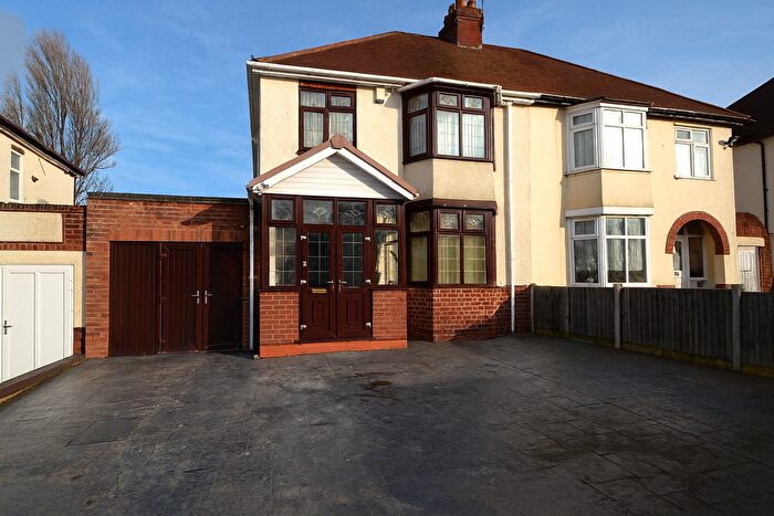 3 Bedroom Semi Detached House For Sale In Pennhouse Avenue, Wolverhampton, WV4