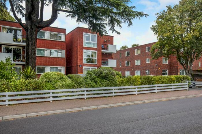 2 Bedroom Apartment To Rent In Orion Court, Albemarle Road, Beckenham, BR3