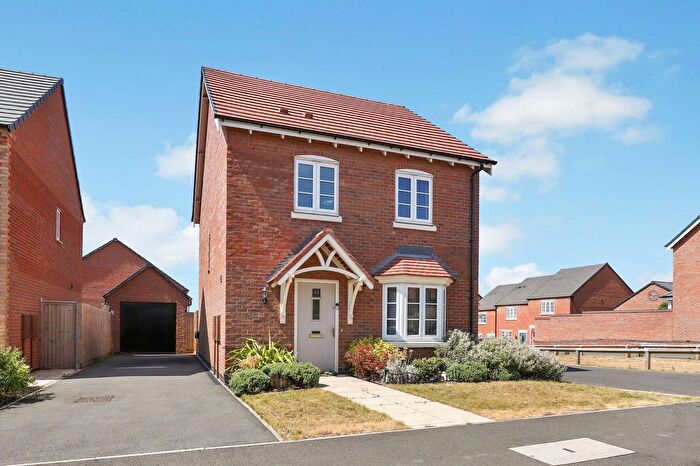 3 Bedroom Detached House For Sale In Halford Avenue, Nottingham, NG3