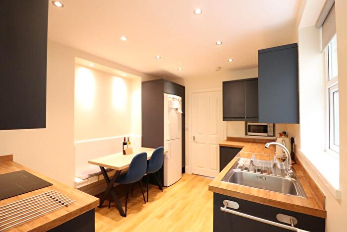 4 Bedroom Terraced House To Rent In Seaview Terrace, Swansea, SA1