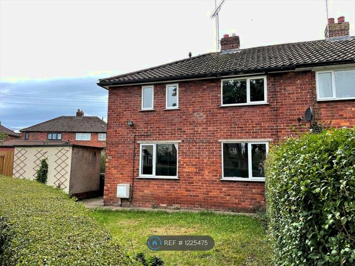 3 Bedroom Semi-Detached House To Rent In Hammonds Place, Gobowen, Oswestry SY11