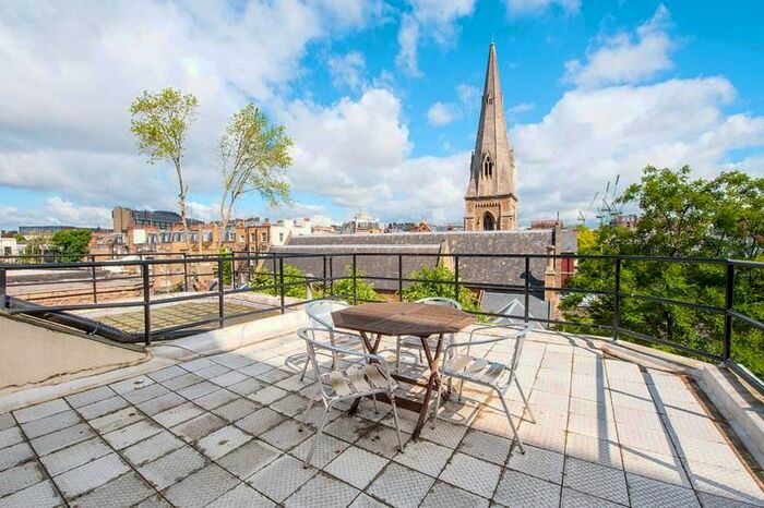 2 Bedroom Flat To Rent In Cornwall Gardens, South Kensington, London, SW7