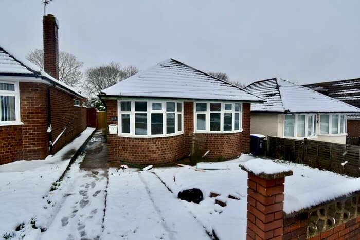 3 Bedroom Detached Bungalow To Rent In Queenswood Avenue, Northampton, NN3