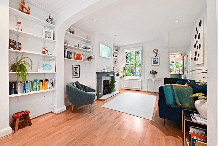 3 Bedroom Terraced House For Sale In Huxley Street, London, W10
