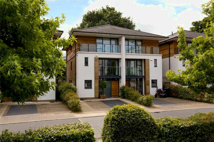5 Bedroom Semi Detached House For Sale In Whitelands Crescent, London, SW18