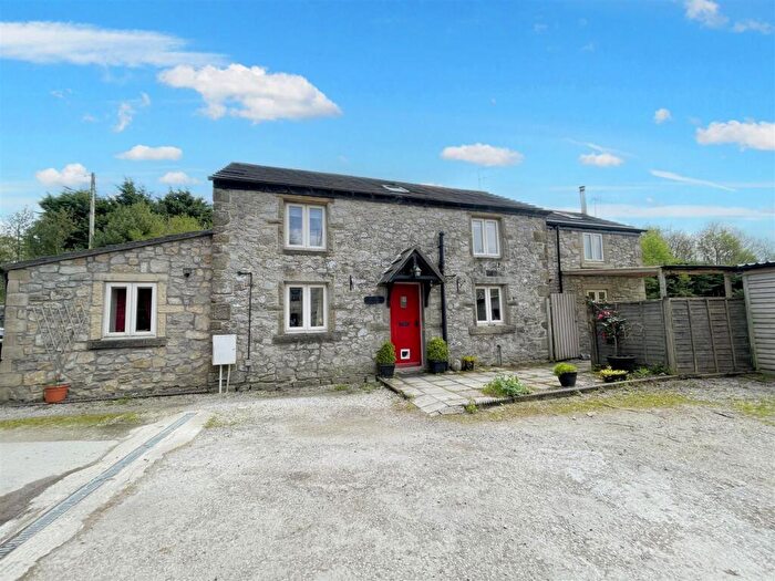 3 Bedroom Detached House For Sale In Smalldale Buxton, Derbyshire, SK17