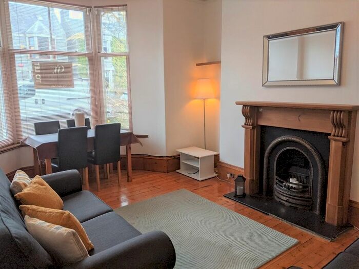 2 Bedroom Flat To Rent In Forest Avenue, West End, Aberdeen, AB15