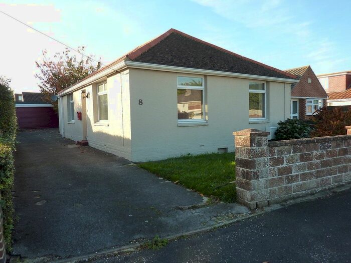 3 Bedroom Detached Bungalow To Rent In Marshall Road, Hayling Island, PO11