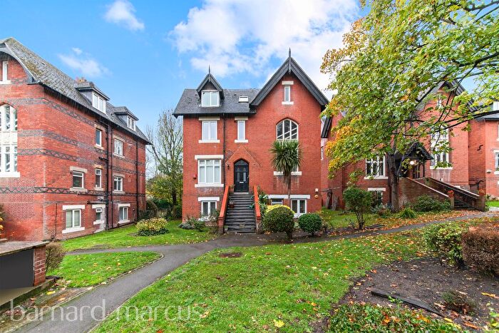 3 Bedroom Flat For Sale In Crystal Palace Park Road, London, SE26