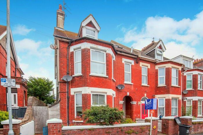 Flat To Rent In Bedford Grove, BN21