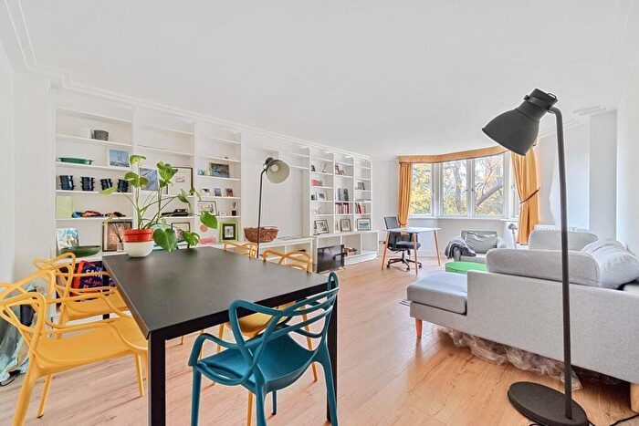 2 Bedroom Flat To Rent In Westfield, Kidderpore Avenue, NW3