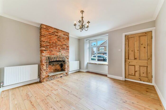 2 Bedroom House To Rent In Albury Road, Merstham, Surrey, RH1