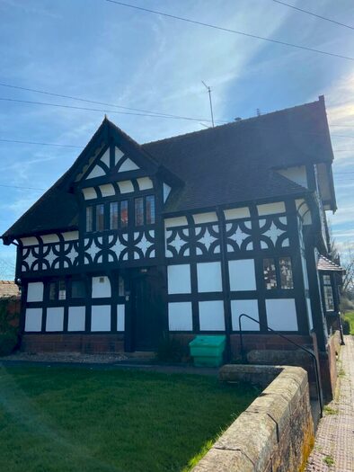 3 Bedroom Property To Rent In The Folds, Thornton Hough, Wirral, CH63