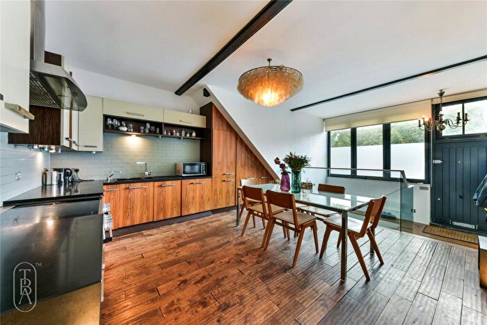 3 Bedroom Apartment To Rent In Teesdale Street, London, E2