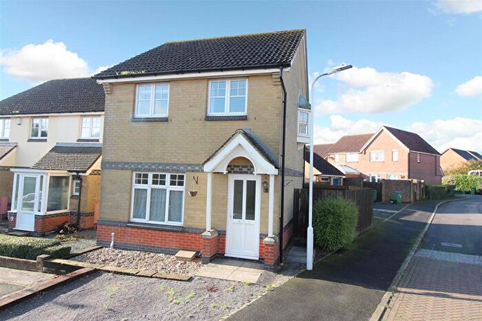 3 Bedroom Semi-Detached House To Rent In Hawkinge, CT18