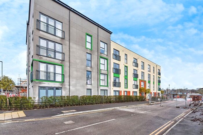 2 Bedroom Flat For Sale In Foundry Lane, Chippenham, SN15