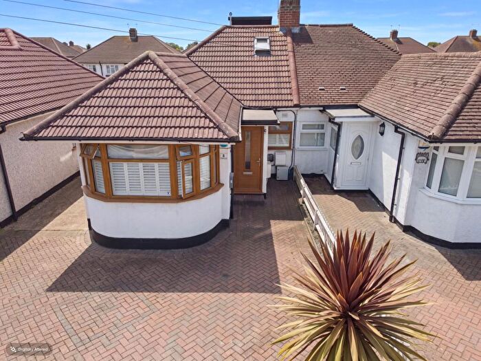 3 Bedroom Semi-Detached Bungalow For Sale In Stratton Road, Bexleyheath, Kent, DA7