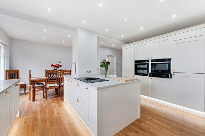 4 Bedroom Detached House For Sale In Norlands Lane, Widnes, WA8