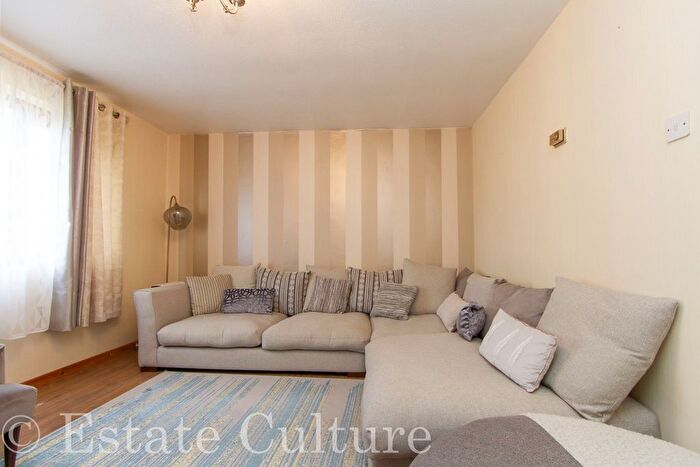 3 Bedroom Terraced House For Sale In Hallway Drive, Shilton, Coventry, CV7