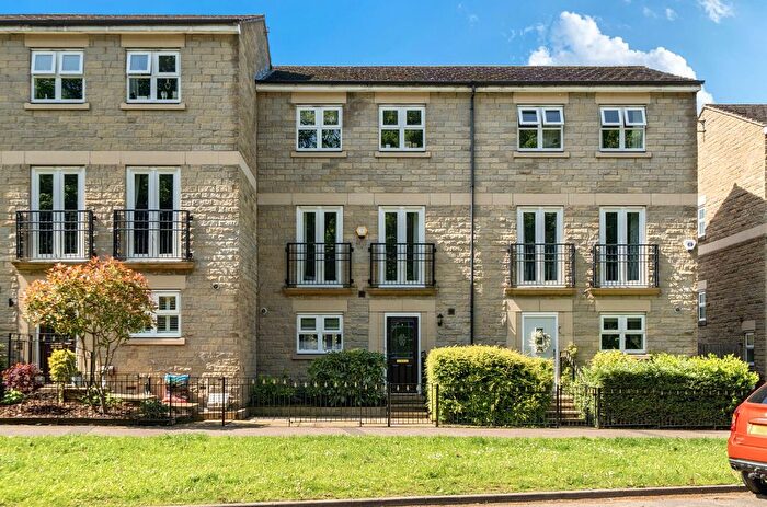 4 Bedroom Terraced House For Sale In Coal Hill Lane, Farsley, Pudsey, West Yorkshire, LS28