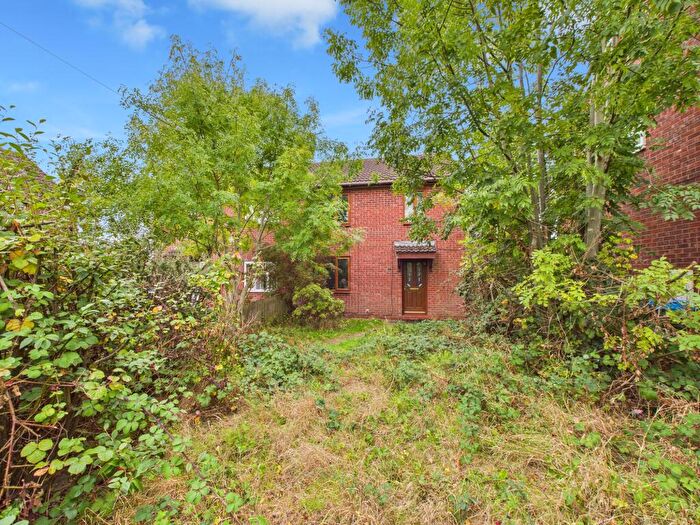 3 Bedroom Semi-Detached House For Sale In Ladbroke Gardens, Mackworth, DE22