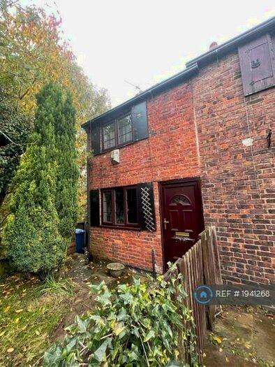 2 Bedroom End Of Terrace House To Rent In Crab Lane, Manchester, M9