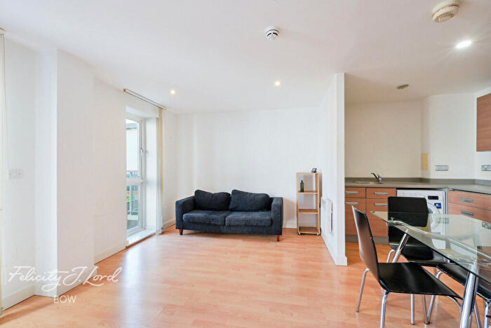 1 Bedroom Apartment For Sale In Tredegar Road, London, E3