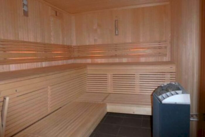 2 Bedroom Flat To Rent In Brompton Park Crsecent, Fulham, SW6