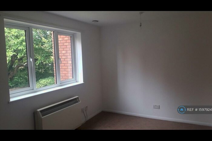 Studio To Rent In Knatchbull Close, Romsey, SO51