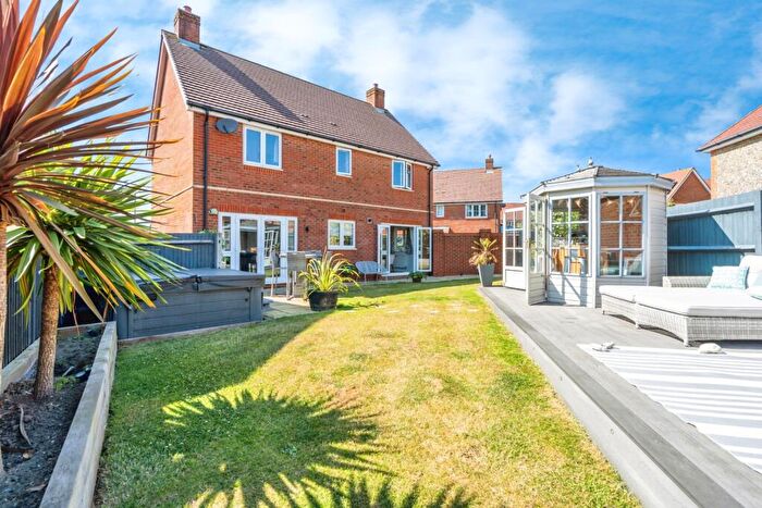 4 Bedroom Detached House For Sale In Hadrian Drive, Westhampnett, Chichester, West Sussex, PO18