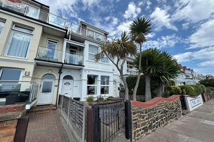 1 Bedroom Flat To Rent In Eastern Esplanade, Southend On Sea, SS1