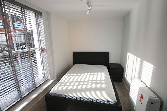 1 Bedroom Flat To Rent In High Street, Barnet, EN5