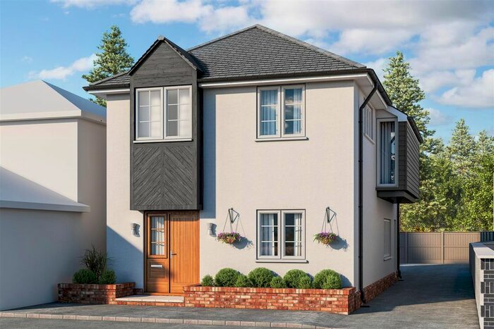 2 Bedroom Flat For Sale In The Street, Albury, Guildford, GU5