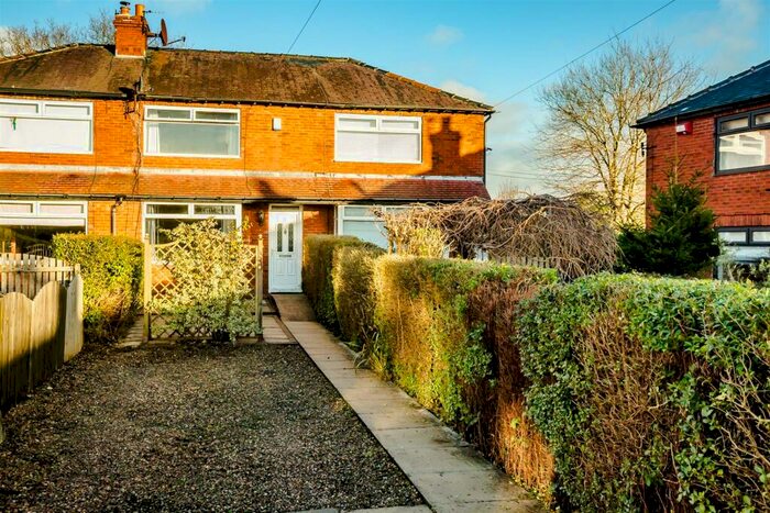 2 Bedroom Terraced House To Rent In Watford Avenue, Norwood Green, HX3