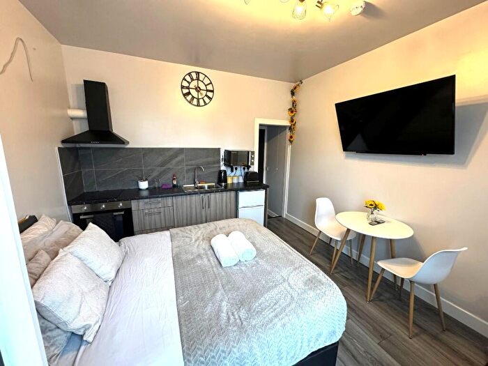 Studio To Rent In Foleshill Road, Coventry, CV6